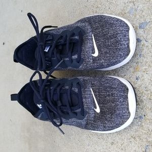 Nike Flex TR9 Women’s Sneakers #AQ7491-002 Size 9